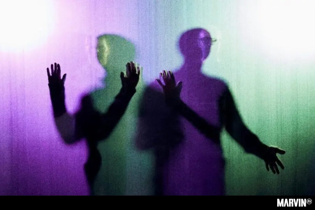 The Chemical Brothers invitan a Beck para elevar “Skipping Like A Stone”