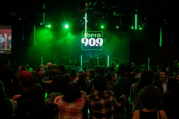 Ibero 90.9 celebró 20 años de vida en el Lunario, con Jim Beam 6 ibero 909 lunario jim beam 20 anos festejo 7
