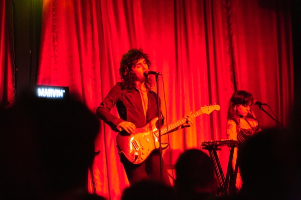 Marvin & Jim Beam iluminaron con luz negra la CDMX 2 marvin jim beam cdmx concierto trippin you 7