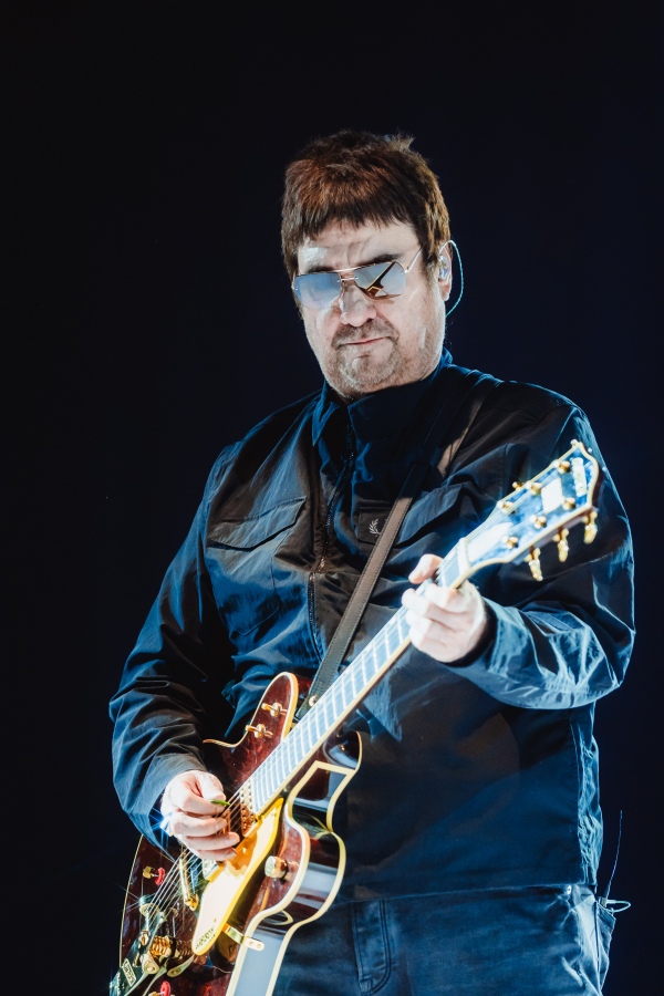 Los Tres en la Movistar Arena: Finos, poderosos y delirantes 2 los tres revuelta concierto chile movistar arena 4