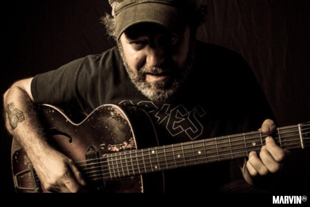 ¡Una salvajada de blues rock llamada Scott H. Biram!
