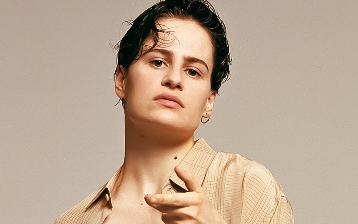 Christine and The Queens libera al deseo que habita en el baile