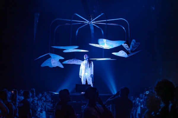 fuerza bruta aven fronton mexico de la guarda performance 6