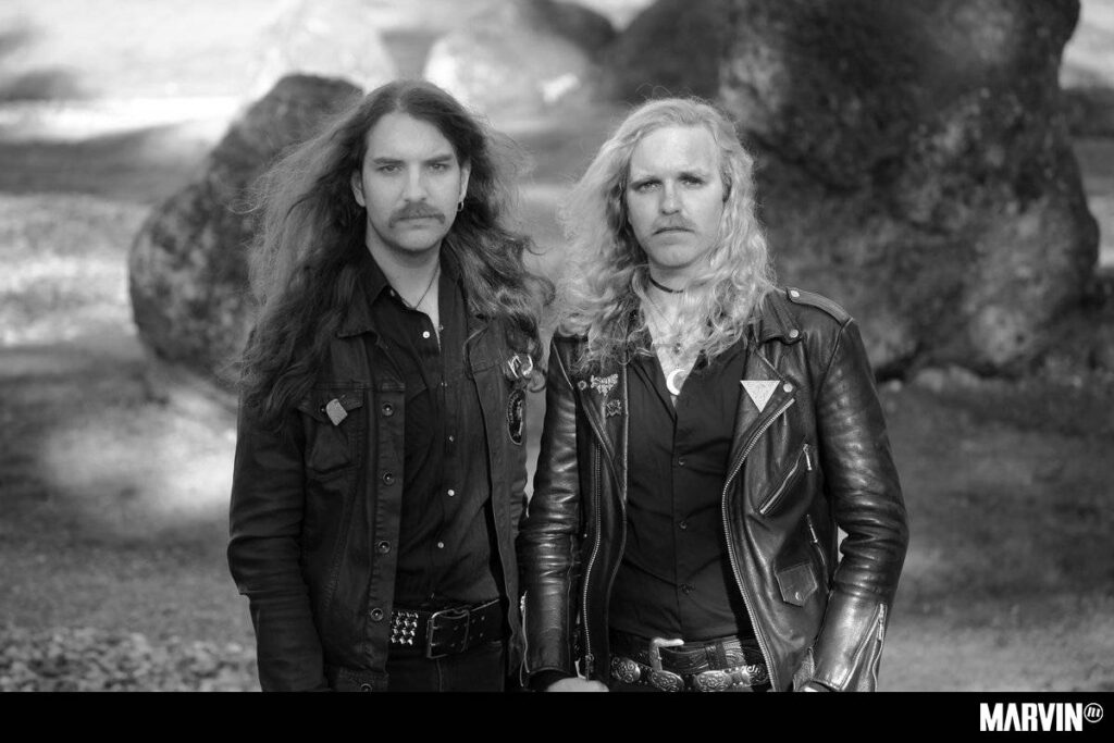 spell-cam-mesmer-al-lester-entrevista-candelabrum-metal