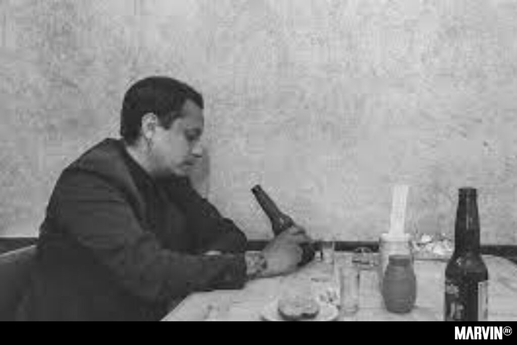 Lázaro Cristóbal Comala a medio camino entre Roberto Carlos y Nick Cave en “Desahogo”