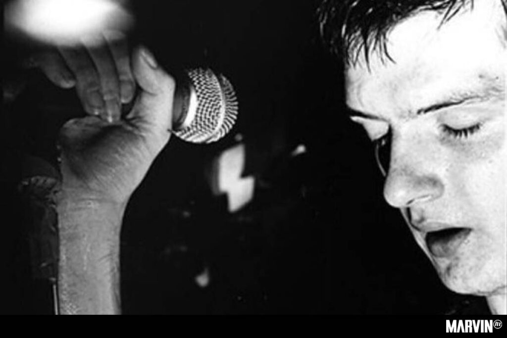 joy-division-love-will-tear-us-apart-45-anos