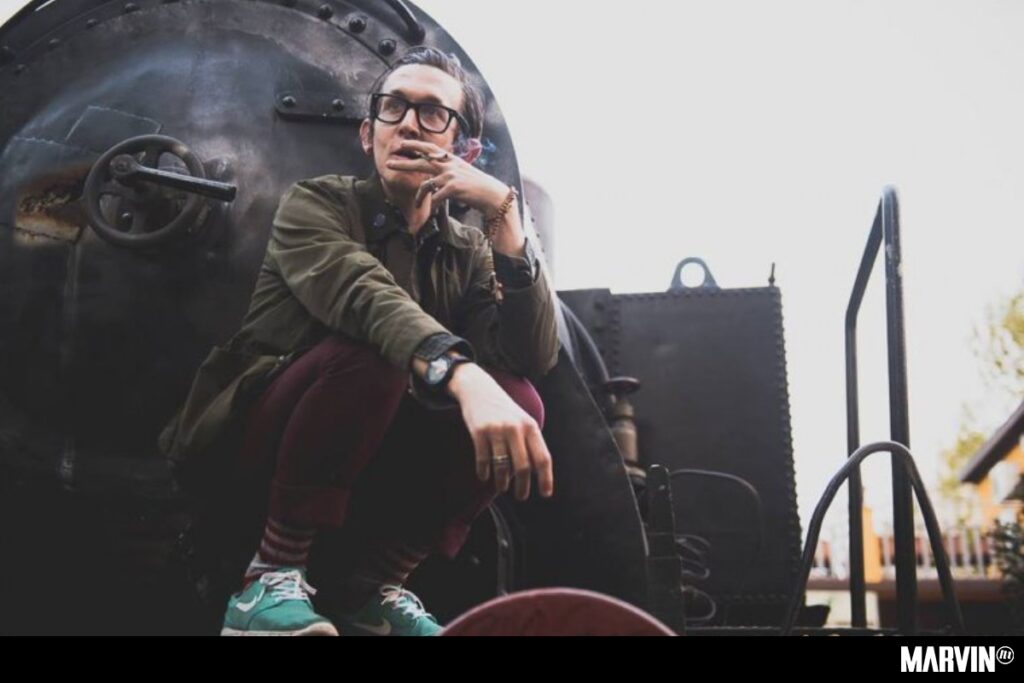 Micah P. Hinson se reinventa  alegremente con “Oh, Sleepyhead”