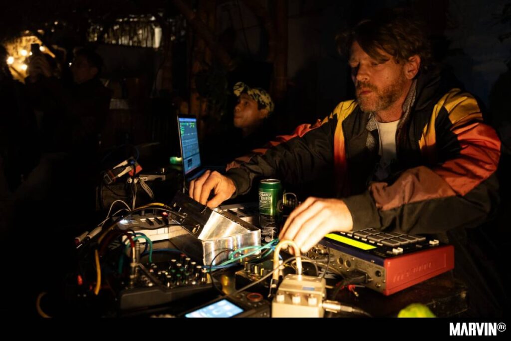 duncan-pinhas-lontananza-experimental-noise-ambient