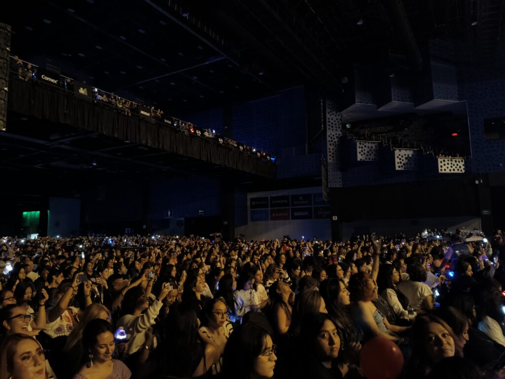 The Rose en México: Un jardín sonoro en la jungla de asfalto 4 https://marvin.com.mx/the-rose-cdmx-once-upon-a-wrld-tour-resena/