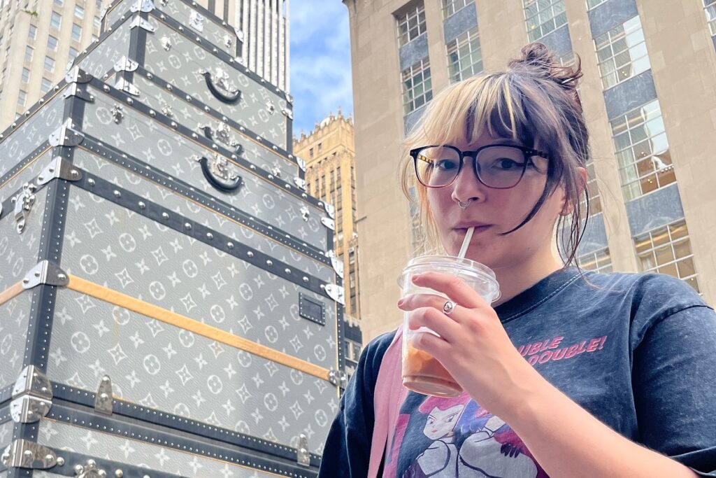 Café Marvin fortalecido por la delicadeza con Emily Hopkins