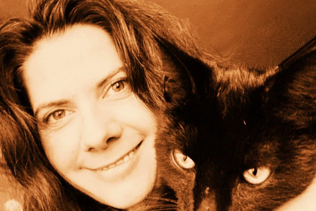 Café Marvin y la auto dedicatoria con Monika Am