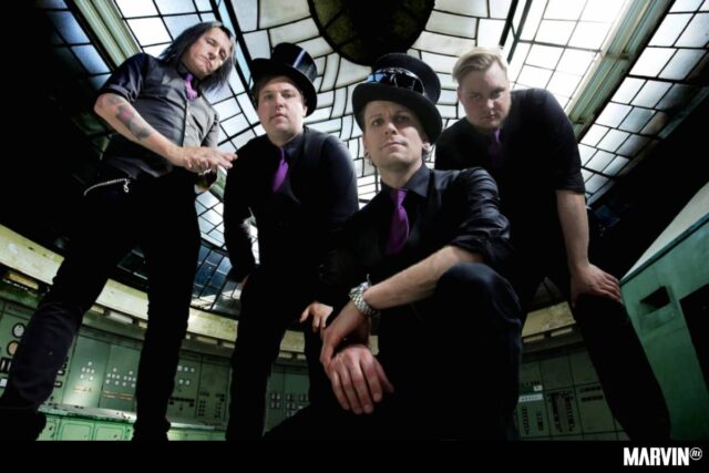 pyogenesis-flo-schwarz-entrevista-candelabrum