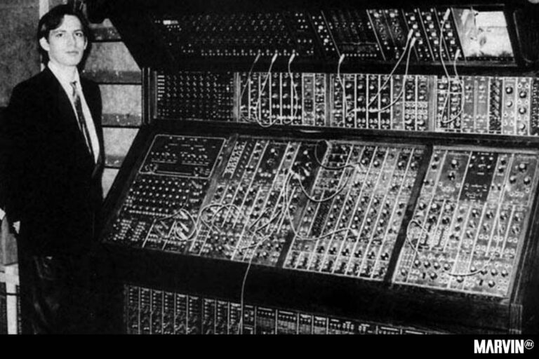 simon-reynolds-futuromania-libro-caja-negra-resena