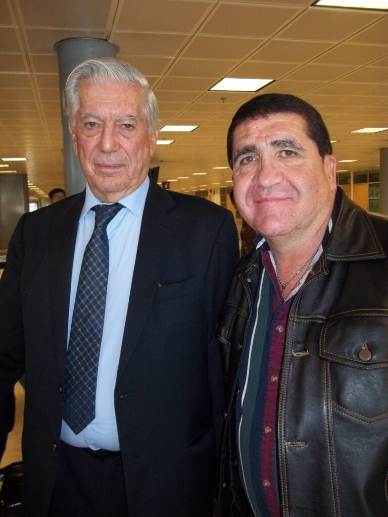 Josei Navar y Mario Vargas Llosa