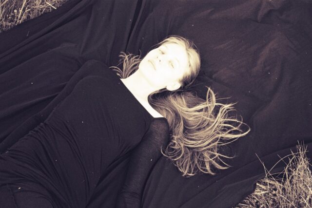 Café Marvin en la silla de Alfur con Laurén Maria