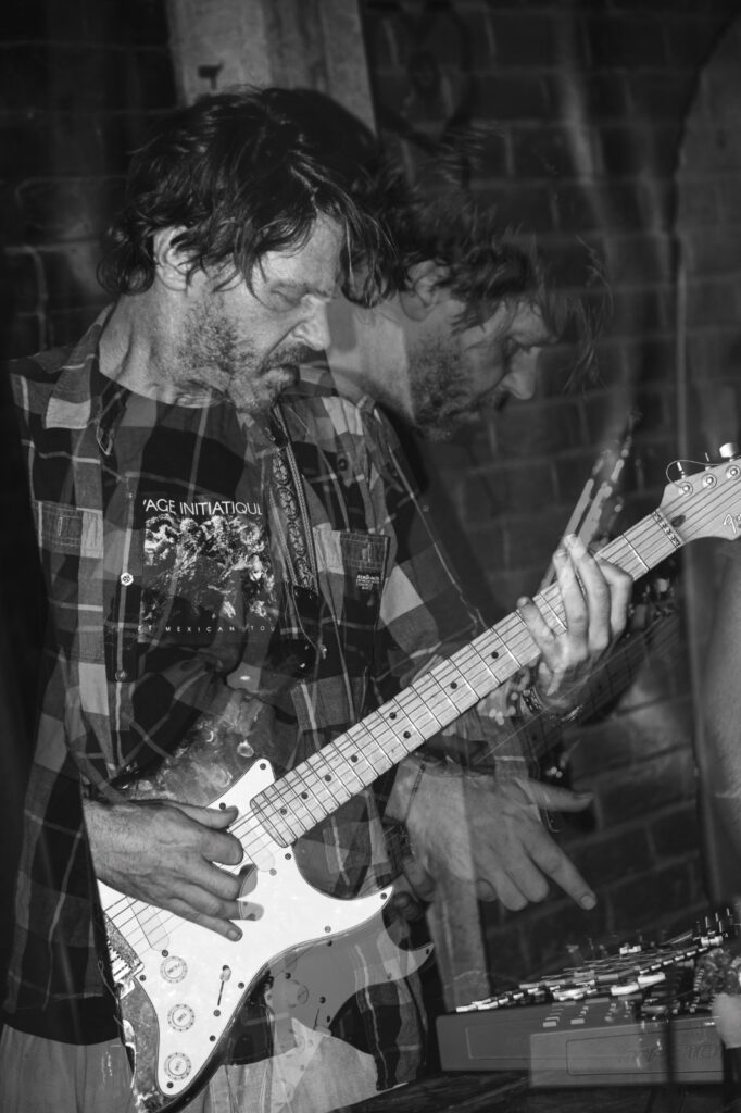 Tape Release Party en 33 un Tercio. 1 Dunecan Pinhas