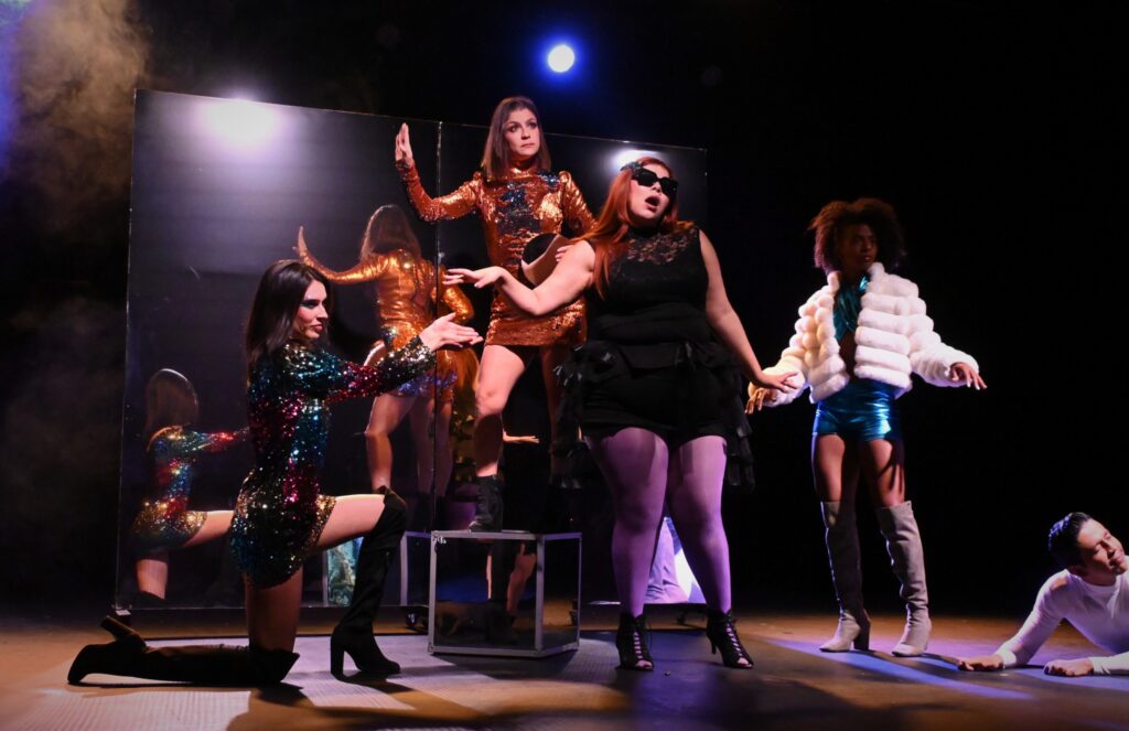 La Belleza es un Accidente en la Sala Xavier Villaurrutia 1 LA BELLEZA ES UN ACCIDENTE 4