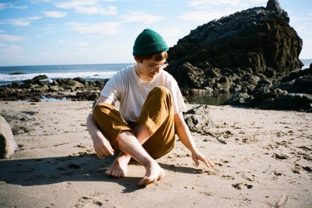 Café Marvin sellando postales desde kintō con Emily A. Sprague