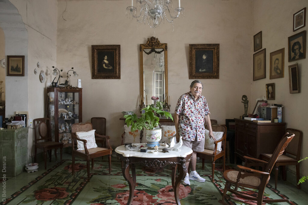 Libro Arraigo de Bénédicte Desrus 5 03 ARRAIGO