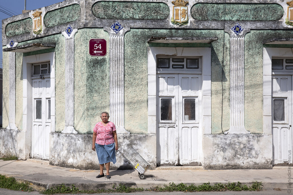 Libro Arraigo de Bénédicte Desrus 2 04 ARRAIGO