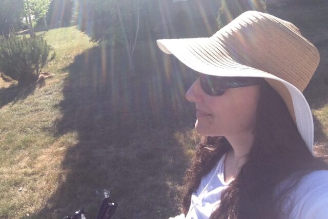 Café Marvin y la silla a espaldas de los 20 segundos con Julie Hanney