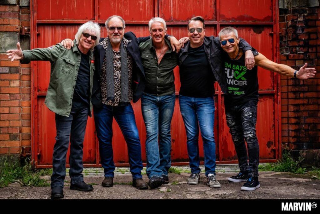 FM: “Las  discográficas están dirigidas por abogados, no por quienes aman la música”