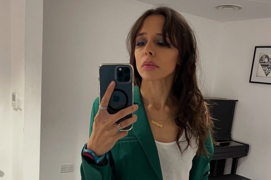 Café Marvin una mínima ruptura en la interfaz con Kayla Painter