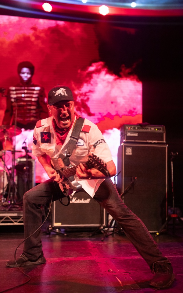 tom morello everything burns solista trump ice 3