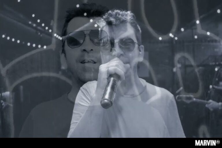 Pedropiedra en llamas al versionar a Robbie Williams