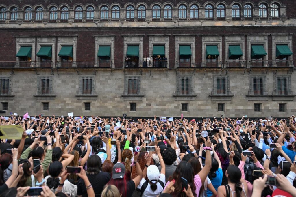 https://marvin.com.mx/bts-en-mexico-palacio-nacional-politica-kpop/