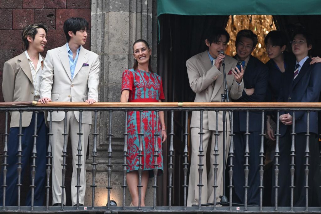 https://marvin.com.mx/bts-en-mexico-palacio-nacional-politica-kpop/