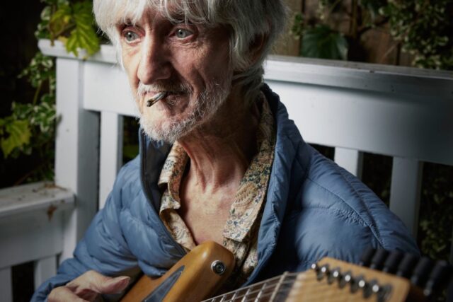 Café Marvin en los márgenes cognitivos con The Durutti Column