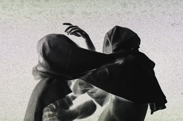 Tres Invenciones del Amor, Eros o Barbarie
