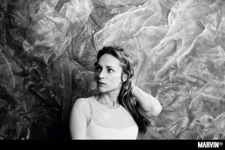 Agnes Obel: “Existen conexiones en el espacio y el tiempo, atravesándonos, el milagro de estar vivos”