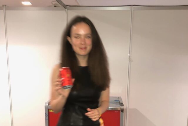Café Marvin riesgo de mundo propio con Klara Lewis