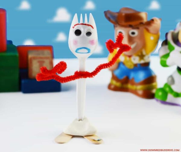 10 DIY Toy Story Crafts for Kids {Printables Included}