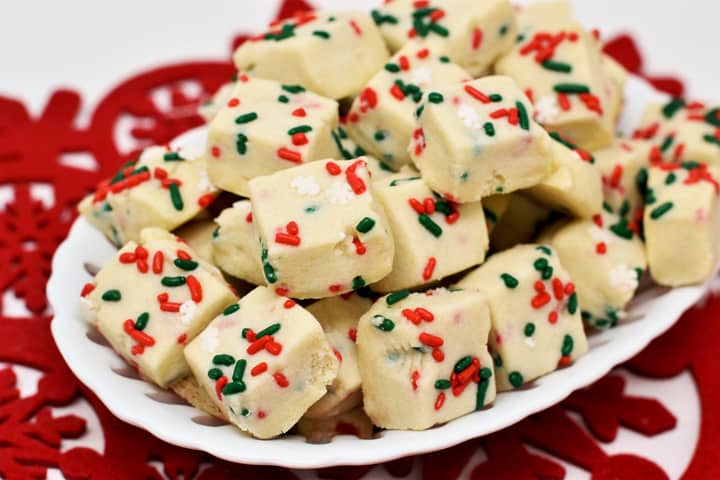 Image for Christmas Shortbread Bites {An Easy Holiday Cookie Recipe}