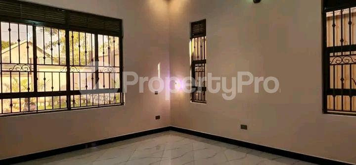 4 bedroom Bungalow Apartment for sale Bwebajja Entebbe road  Kampala Central - 2