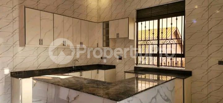 4 bedroom Bungalow Apartment for sale Bwebajja Entebbe road  Kampala Central - 3
