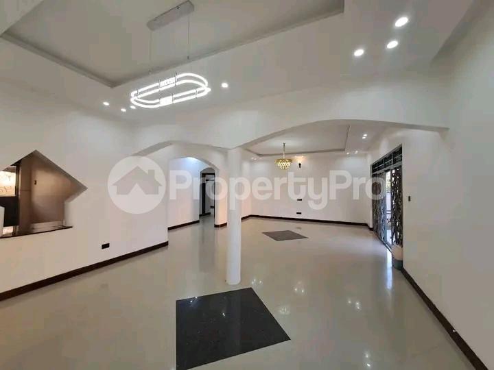 4 bedroom Bungalow Apartment for sale Najjera Road  Kampala Central Kampala Central - 4