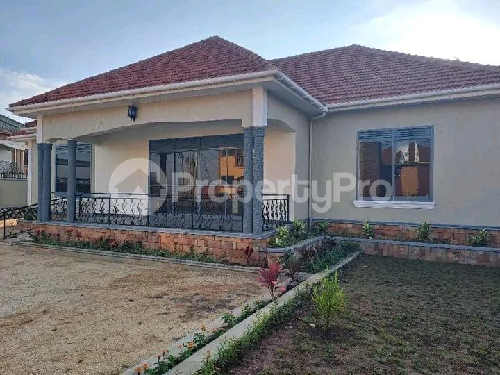 4 bedroom Bungalow Apartment for sale Najjera Road  Kampala Central Kampala Central - 0