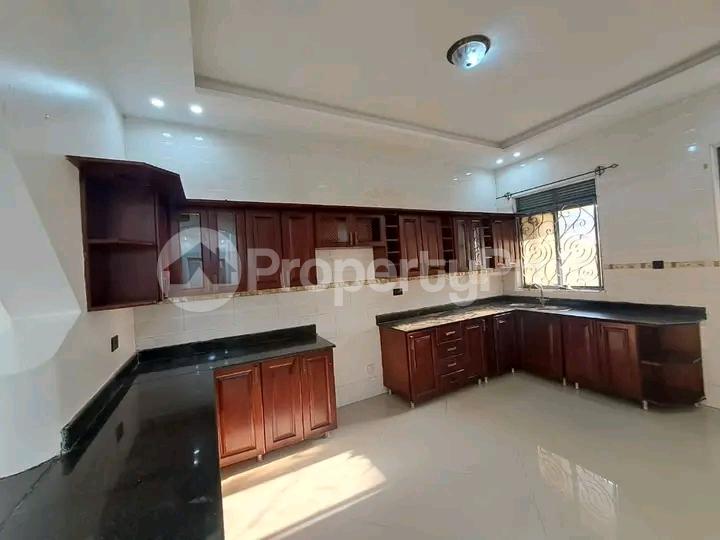 4 bedroom Bungalow Apartment for sale Najjera Road  Kampala Central Kampala Central - 3