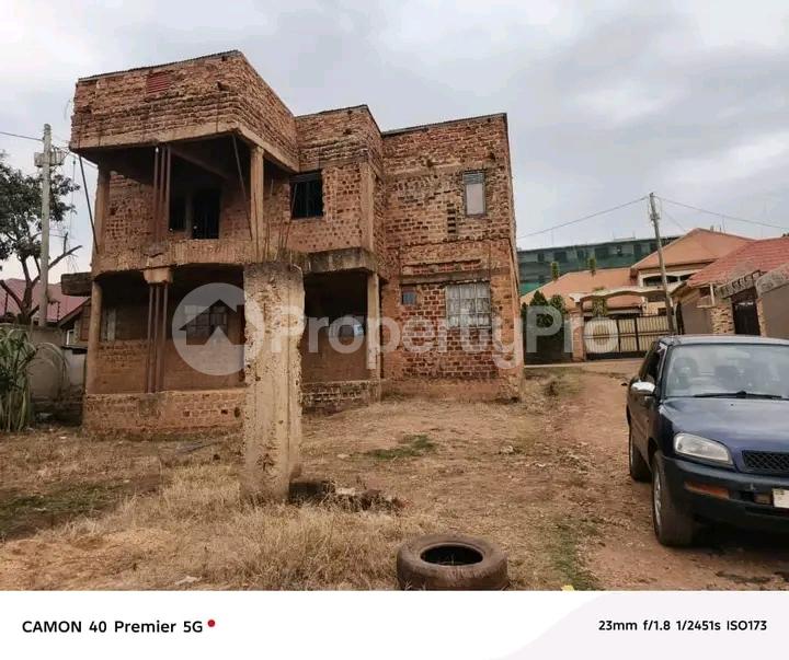 4 bedroom Apartment for sale Bweyogere town  Kampala Central - 3
