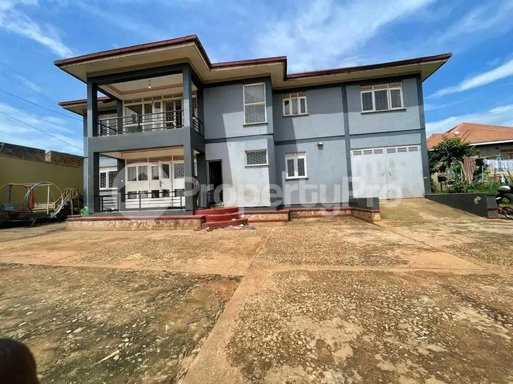 4 bedroom Apartment for sale Entebbe road  Kampala Central Kampala Central - 0