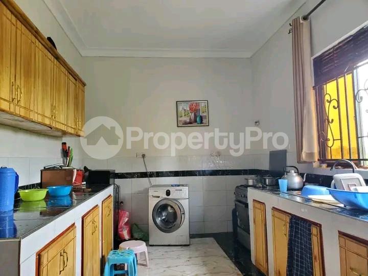 3 bedroom Bungalow Apartment for sale Matunga gombe Kampala Central - 1