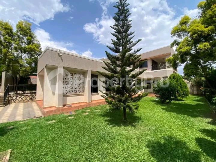 5 bedroom Bungalow Apartment for sale Najjera road  Kampala Central Kampala Central