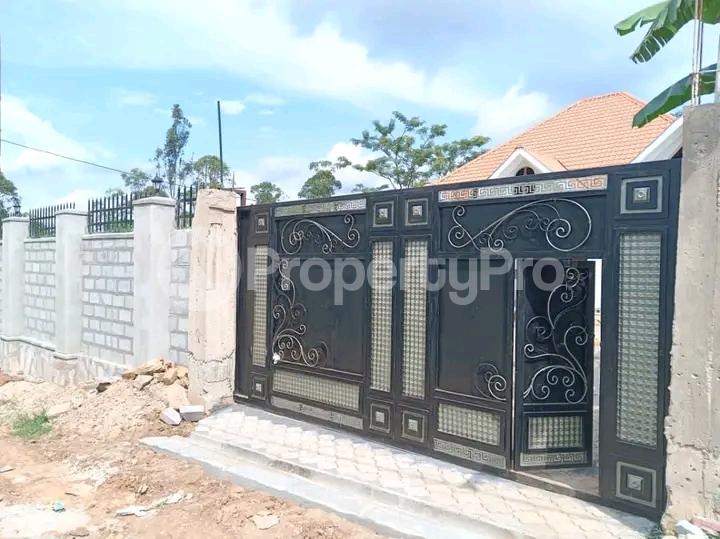 Bungalow Apartment for sale Seeta namilyango Kampala Central - 5