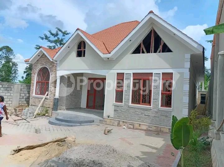 Bungalow Apartment for sale Seeta namilyango Kampala Central - 1