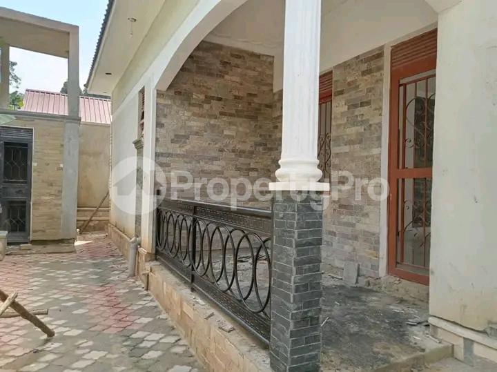 Bungalow Apartment for sale Seeta namilyango Kampala Central - 3