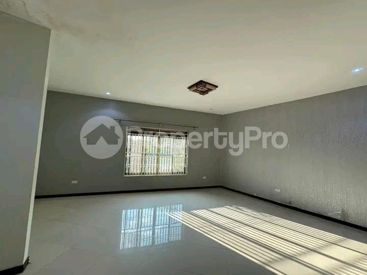 5 bedroom Bungalow Apartment for sale Najjera bulabira Kampala Central Kampala Central - 6